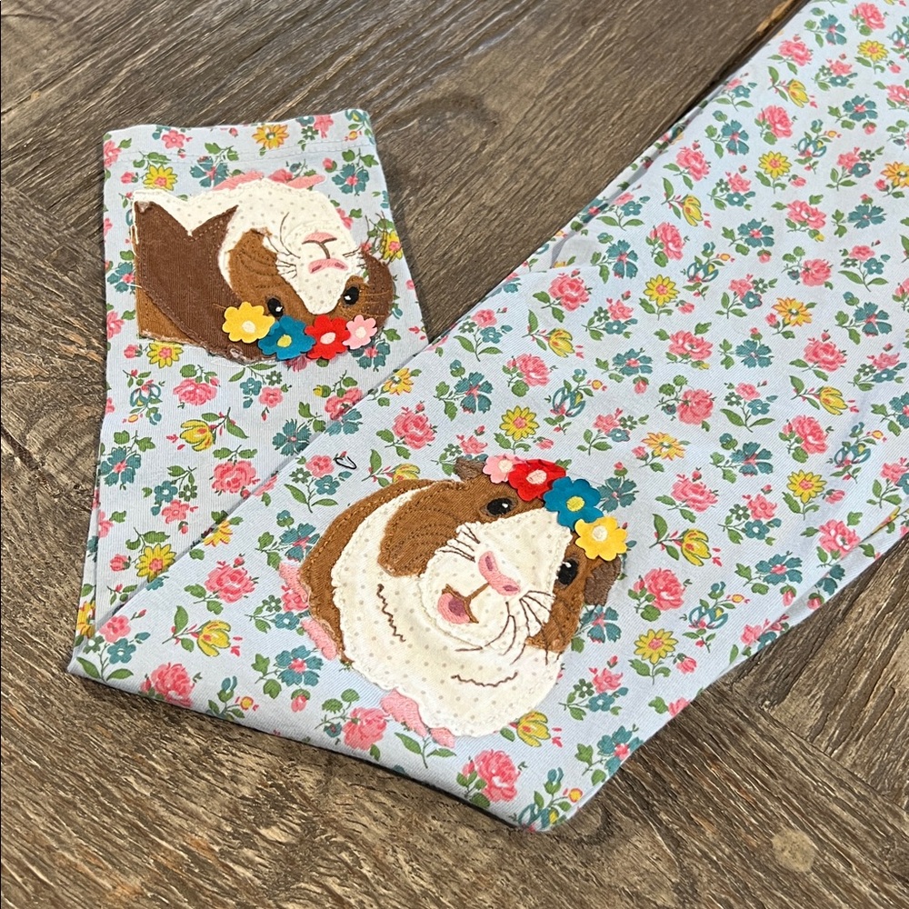 Mini Boden floral Leggings with appliqué Guinea Pig size 11-12